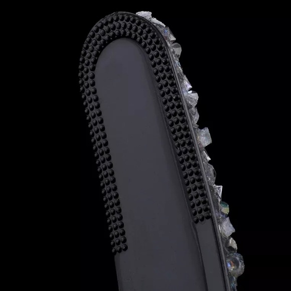 2X$30FROM NEWYORK TO PARIS IT’S ON EVERYONE HEAD - Picture 7 of 8